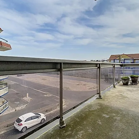 A 50m De La Avec Balcon, Animaux Acceptes *